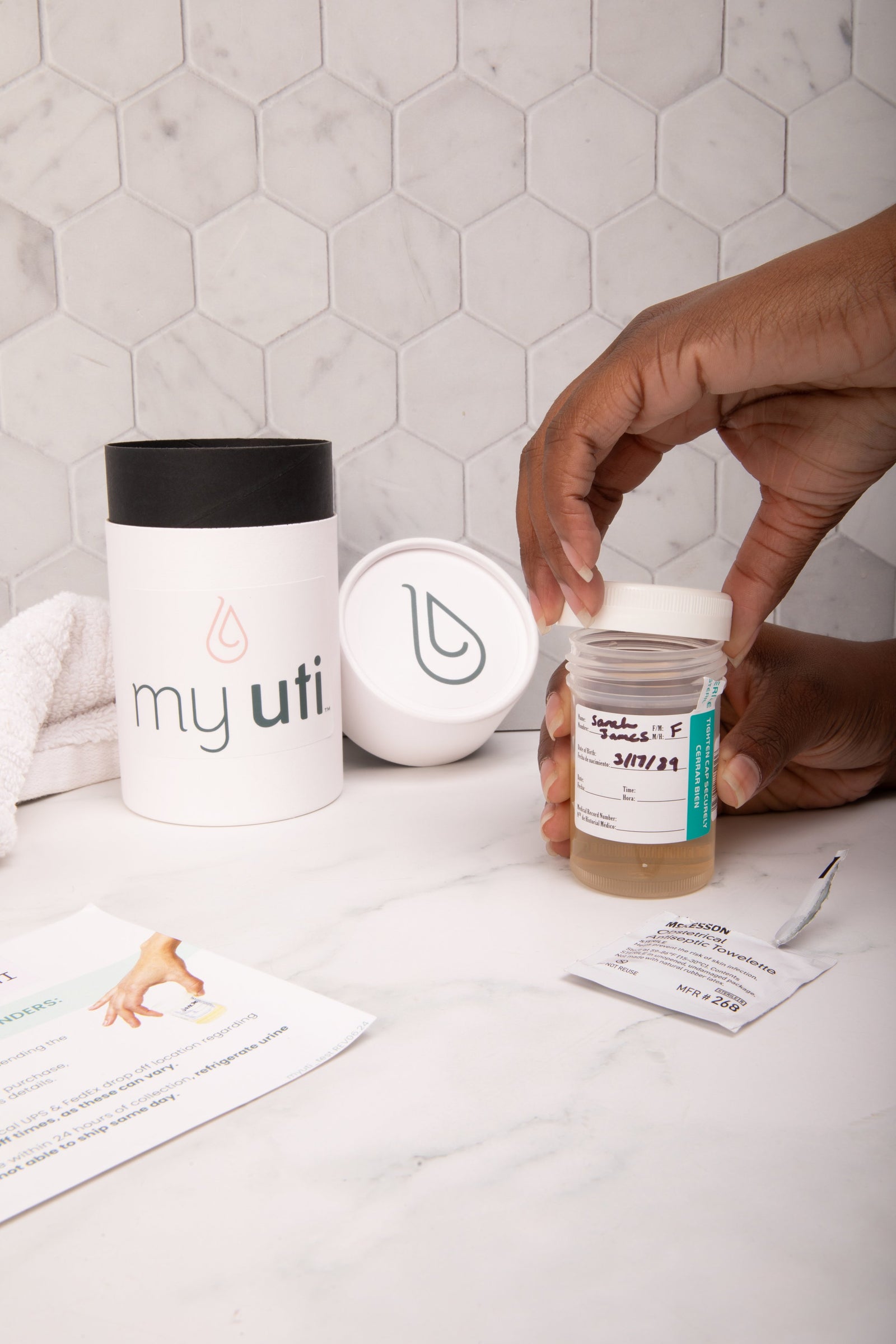 Easy, Discreet Sample Collection